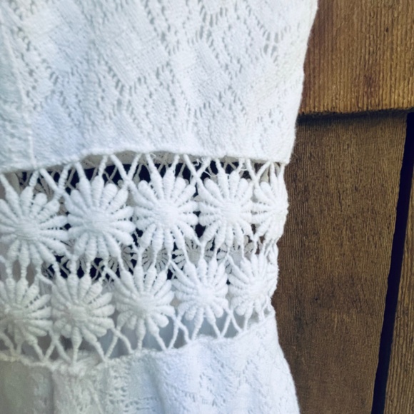Free People White Lace Fit & Flare Dress with Sheer Waist – Perfect for Summer - Picture 4 of 13